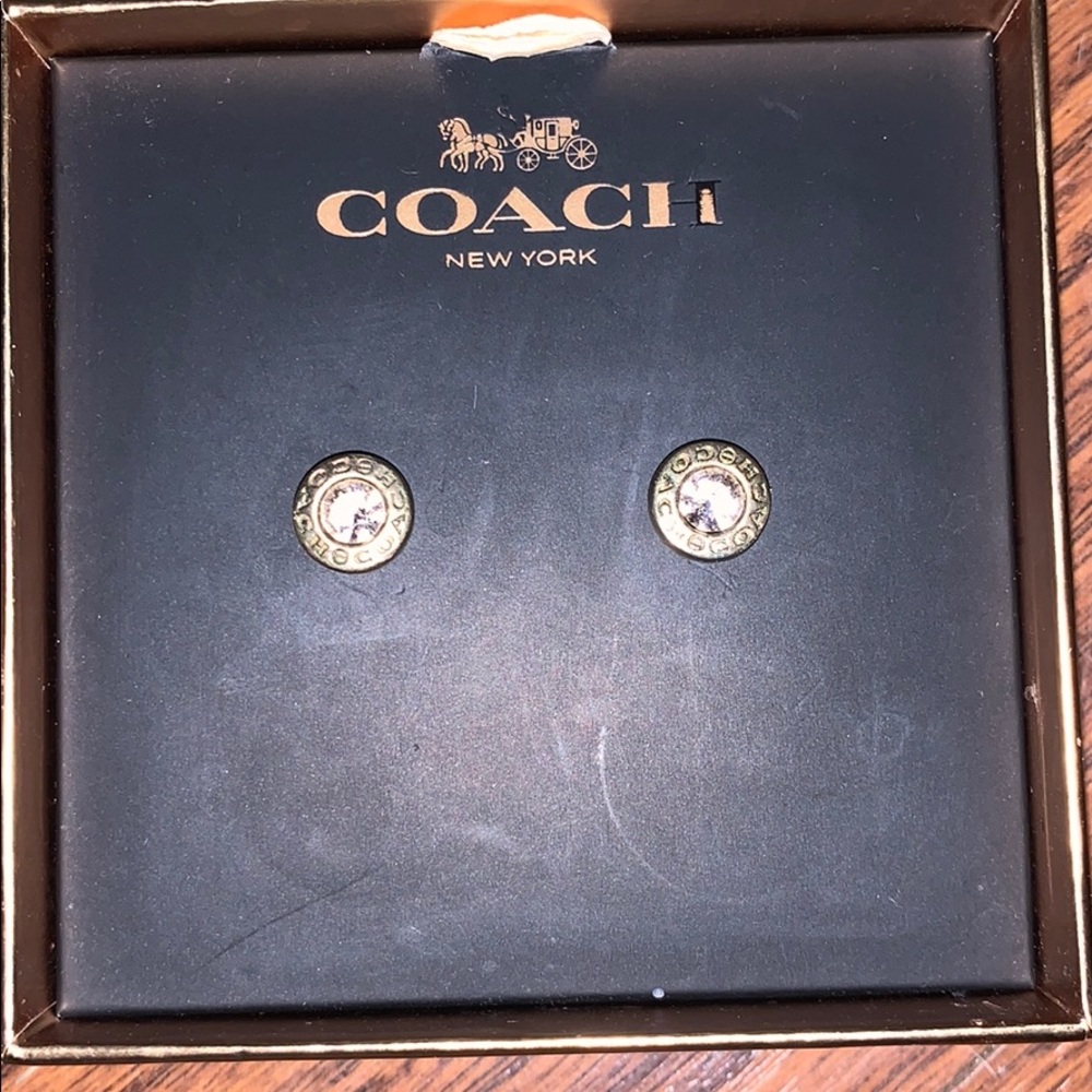 Open circle stone strand earring gold in box